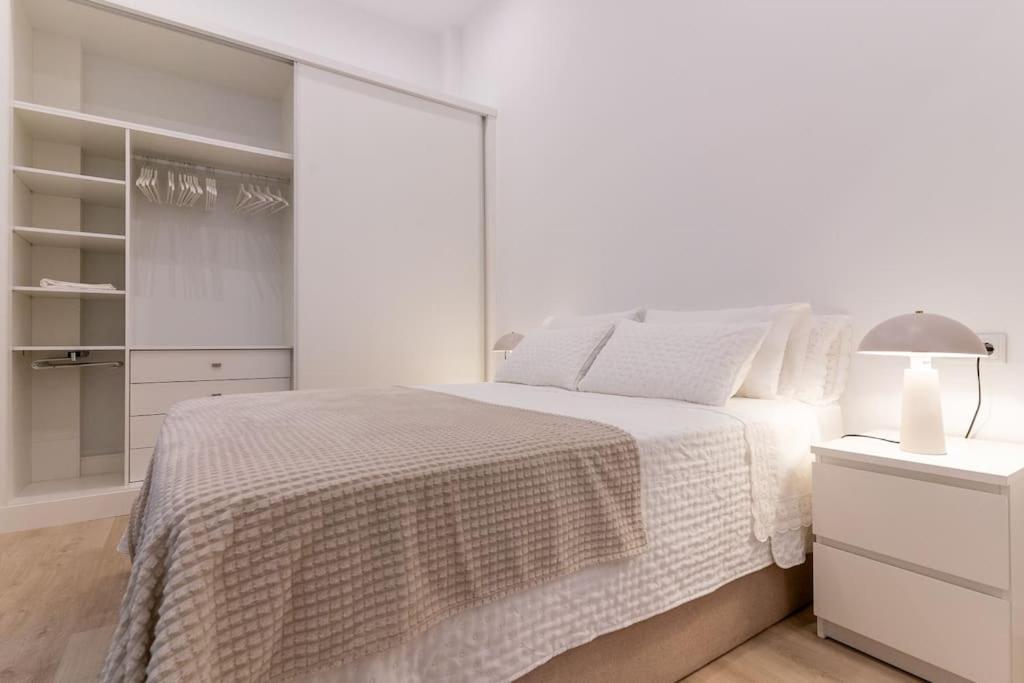 Apartamento Nuevo En El Centro De エルチェ エクステリア 写真