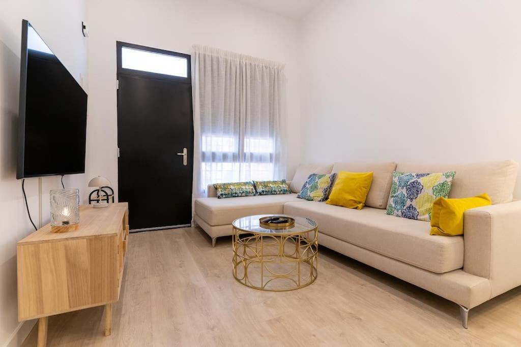 Apartamento Nuevo En El Centro De エルチェ エクステリア 写真